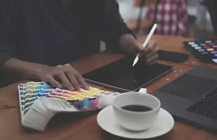 How to Create Simple Graphics Without Design Experience