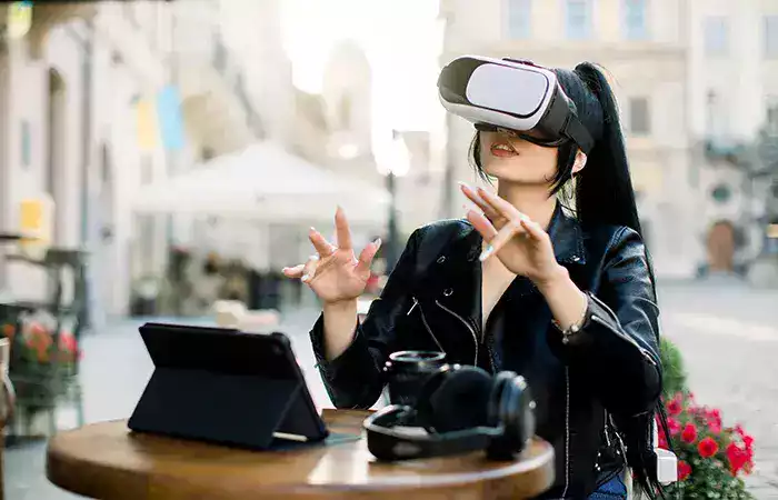 What Is Augmented Reality vs Virtual Reality Explained Simply