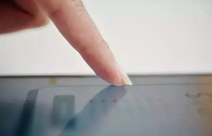 How Touchscreens Work and Sense Your Fingers