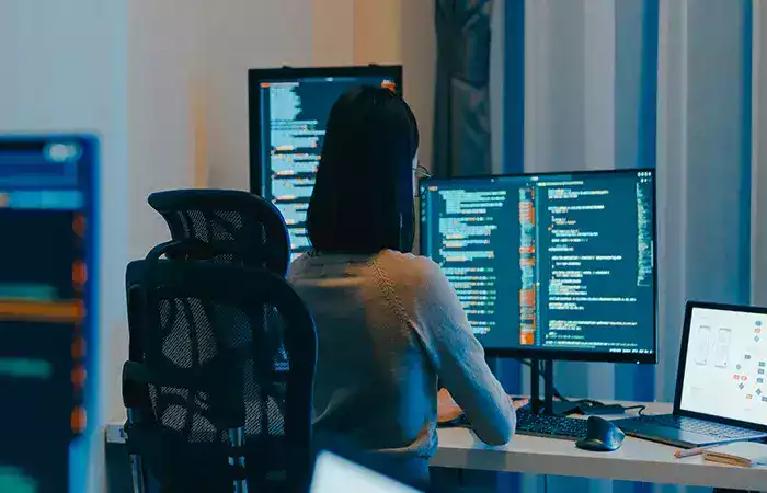 What Is a Large Language Model and How It Works -utc-min What Is a Large Language Model and How It Works